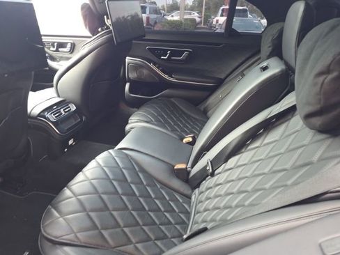 Used 2022 Mercedes-Benz S 580 4MATIC Sedan image 7