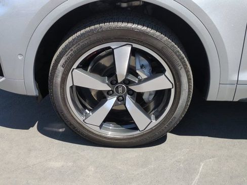 Used 2022 Audi Q5 2.0T Prestige AWD/4WD image 9