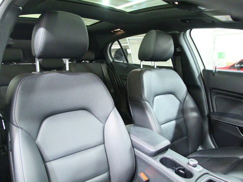 Certified 2019 Mercedes-Benz GLA 250 4MATIC image 22