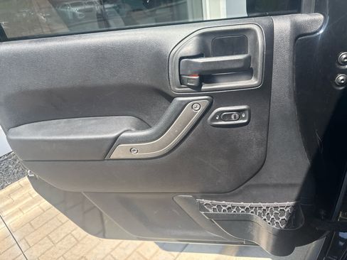 Used 2015 Jeep Wrangler Unlimited Sport w/ Quick Order Package 24S image 16