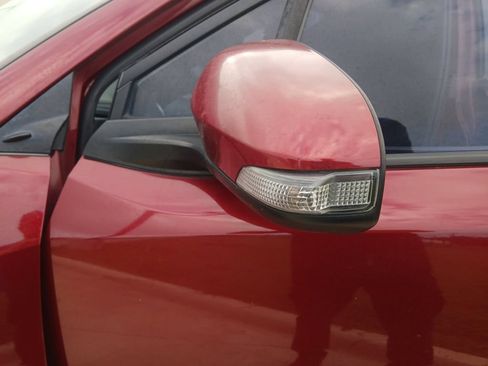 Used 2018 Toyota C-HR XLE FWD image 28