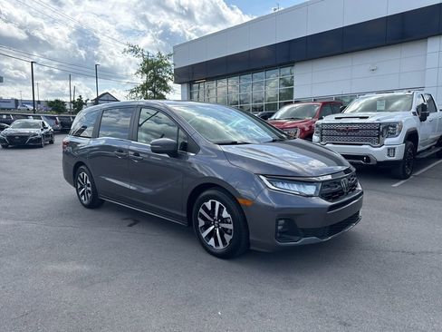 Used 2025 Honda Odyssey EX-L image 1