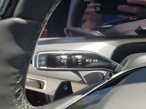 New 2026 Cadillac Vistiq Luxury image 36