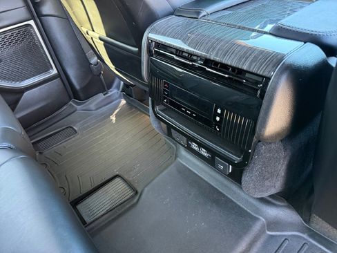 Used 2022 Jeep Wagoneer Series III image 33