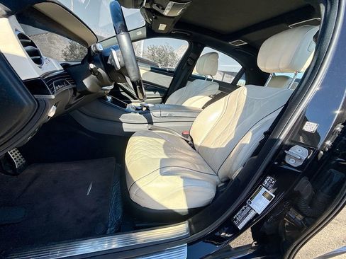 Used 2019 Mercedes-Benz S 560 4MATIC Sedan image 23