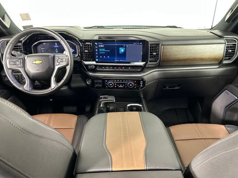 Used 2024 Chevrolet Silverado 1500 High Country w/ High Country Premium Package AWD/4WD image 20