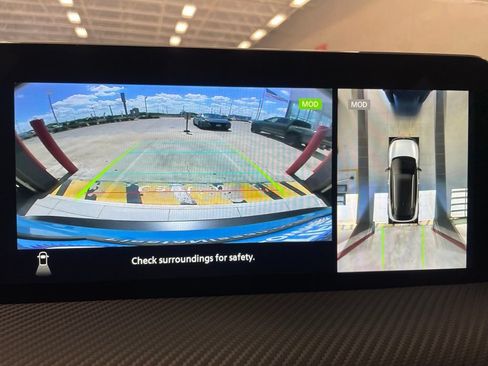 Certified 2025 Nissan Kicks SR FWD image 8