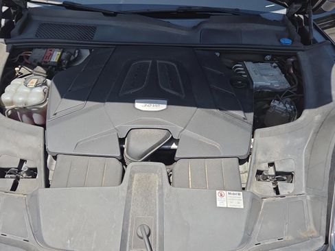 Used 2020 Porsche Cayenne AWD/4WD image 36