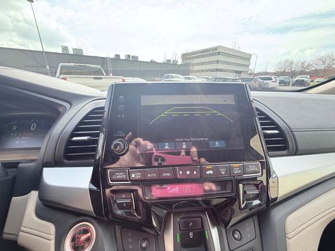 Used 2019 Honda Odyssey Touring image 16