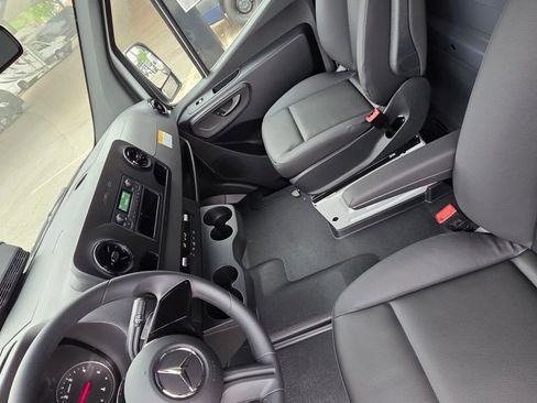 New 2026 Mercedes-Benz Sprinter 2500 image 10