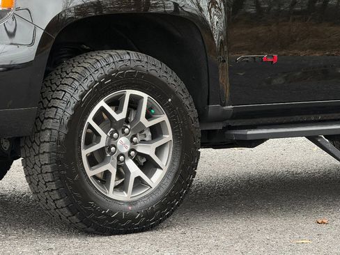 Used 2022 GMC Canyon AT4 image 14