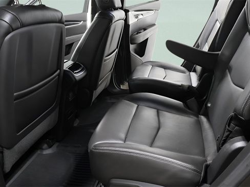 Used 2020 Cadillac XT6 Premium Luxury image 26