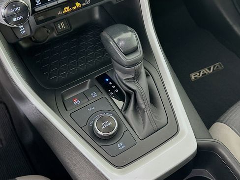 Used 2024 Toyota RAV4 XLE w/ Convenience Package image 25