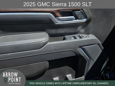Used 2025 GMC Sierra 1500 SLT RWD image 21