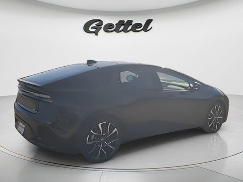 New 2026 Toyota Prius Plug-In Hybrid FWD image 8