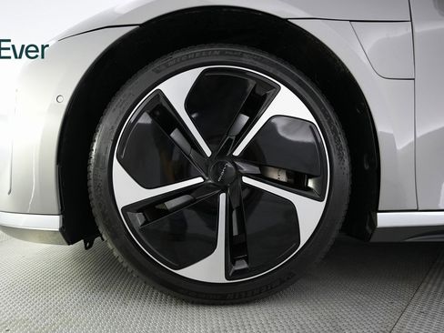 Used 2023 Lucid Air Touring image 19