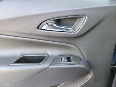 Used 2024 Chevrolet Equinox LT image 12