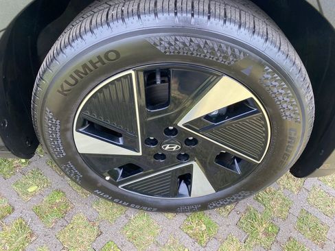 Used 2026 Hyundai Ioniq 5 SE image 27