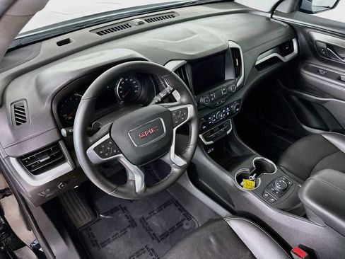 Used 2022 GMC Terrain SLT AWD/4WD image 2