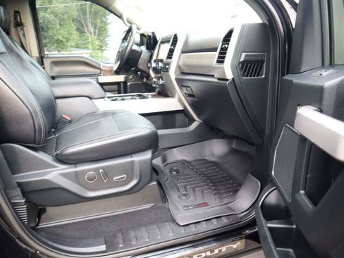 Used 2019 Ford F250 Lariat w/ Lariat Ultimate Package AWD/4WD image 16