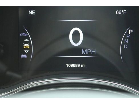 Used 2020 Jeep Grand Cherokee Altitude image 24