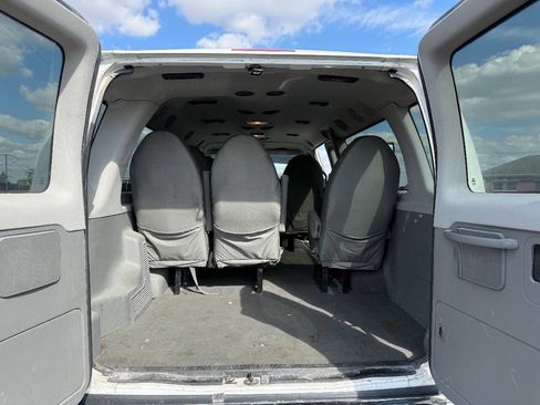 Used 2010 Ford E-350 and Econoline 350 Extended Wagon Super Duty image 14