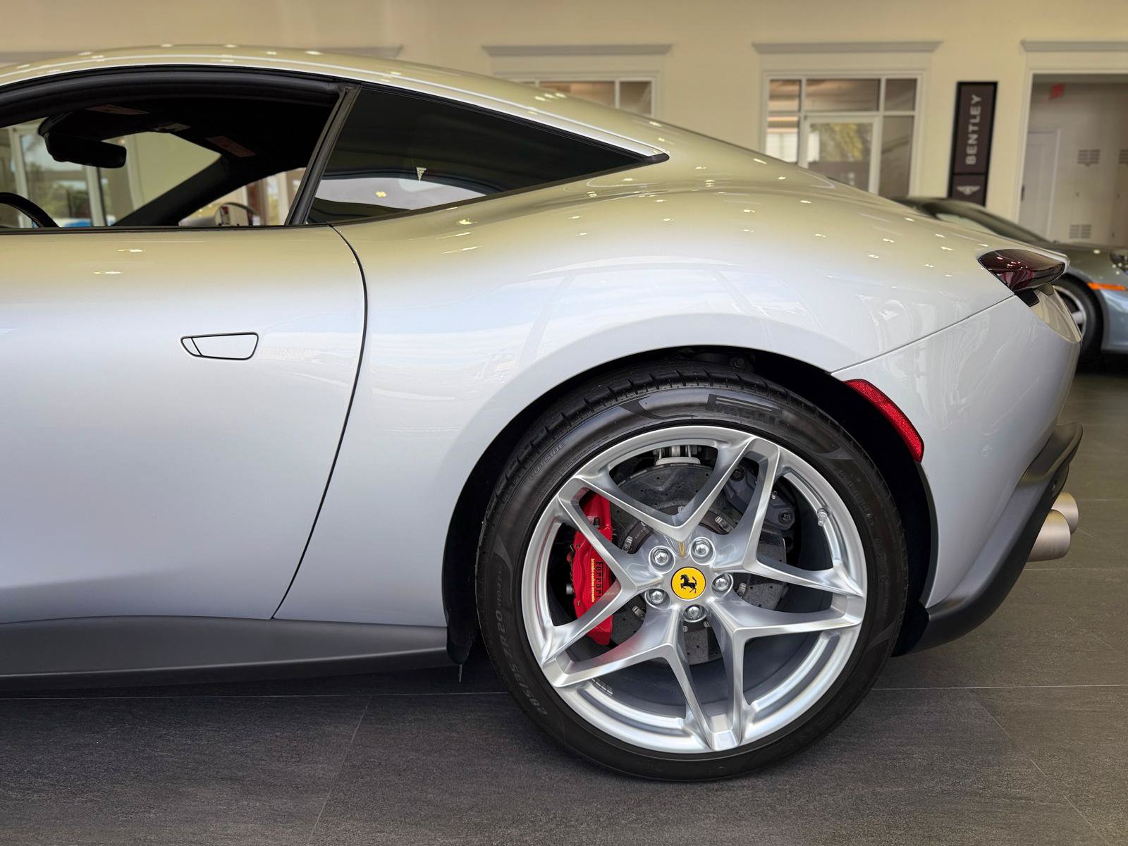 Used 2022 Ferrari Roma RWD image 23