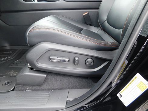 New 2026 Honda Pilot TrailSport image 14