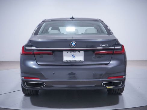 Used 2022 BMW 740i RWD image 5