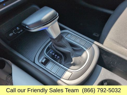Used 2025 Hyundai Kona SEL AWD/4WD image 23