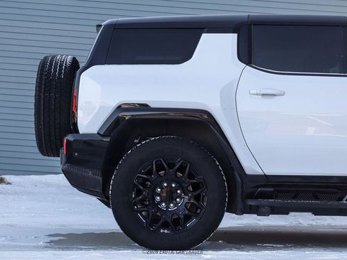 Used 2025 GMC Hummer EV 2X image 10