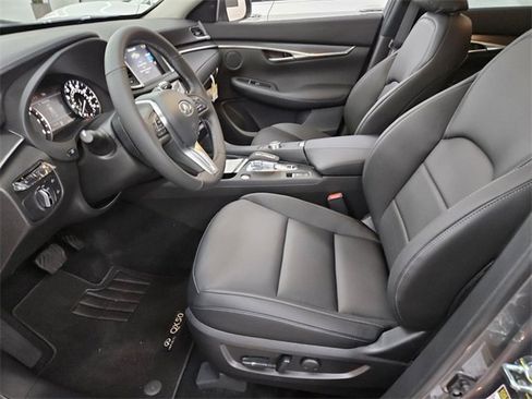 New 2025 INFINITI QX50 Pure image 5