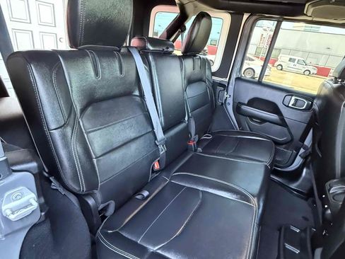 Used 2022 Jeep Wrangler Unlimited Sahara w/ Cold Weather Group AWD/4WD image 56