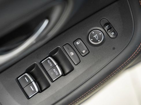 Used 2025 Honda HR-V Sport image 34