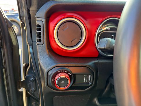 Used 2023 Jeep Wrangler Unlimited Rubicon w/ Xtreme 35 Tire Package image 33