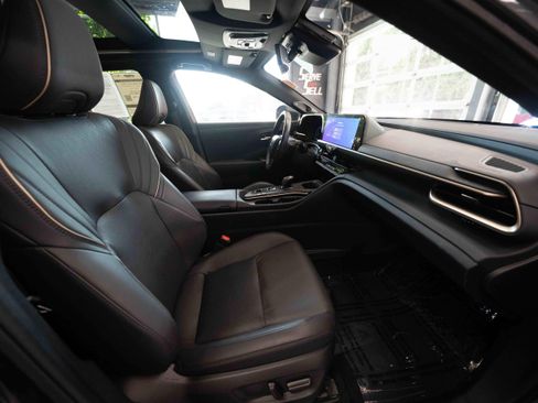 Used 2023 Toyota Crown AWD/4WD image 26