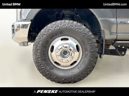 Used 2020 Ford F350 Lariat w/ Lariat Ultimate Package image 2