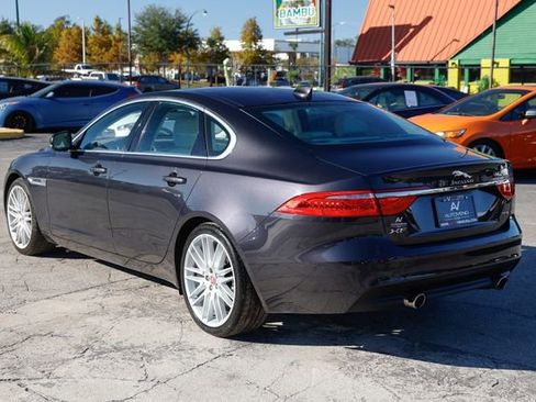 Used 2017 Jaguar XF Prestige image 7