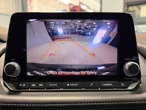 Used 2021 Nissan Rogue S AWD/4WD image 15