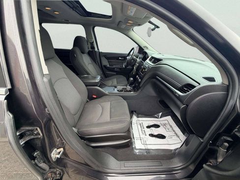Used 2017 Chevrolet Traverse LT w/ Style and Technology Package AWD/4WD image 34
