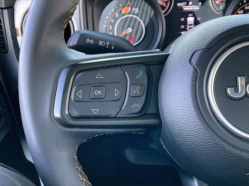 Used 2024 Jeep Wrangler Sport S image 17