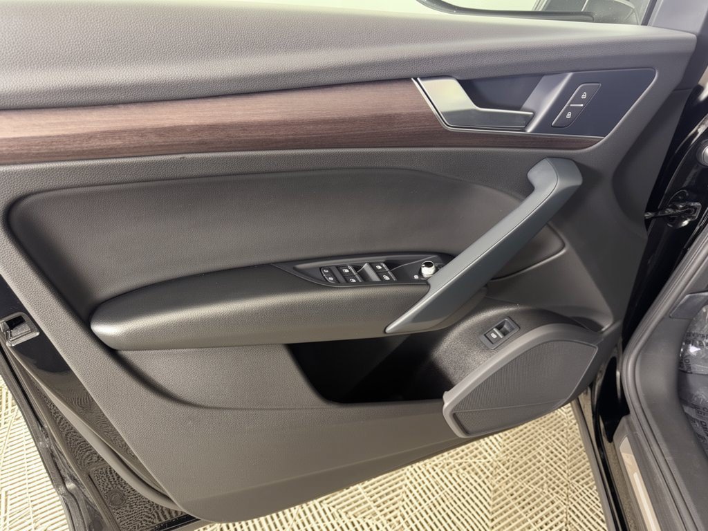 Used 2023 Audi Q5 2.0T Premium AWD/4WD image 14