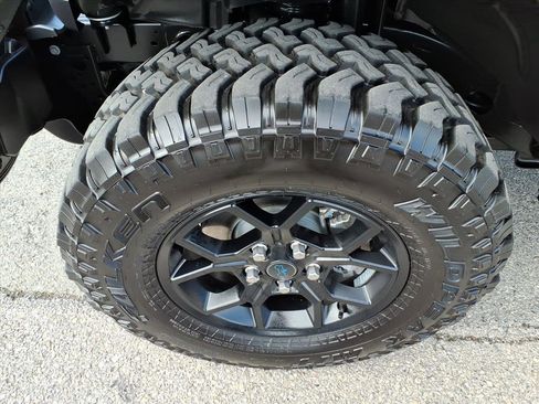 Used 2025 Jeep Wrangler Willys image 10