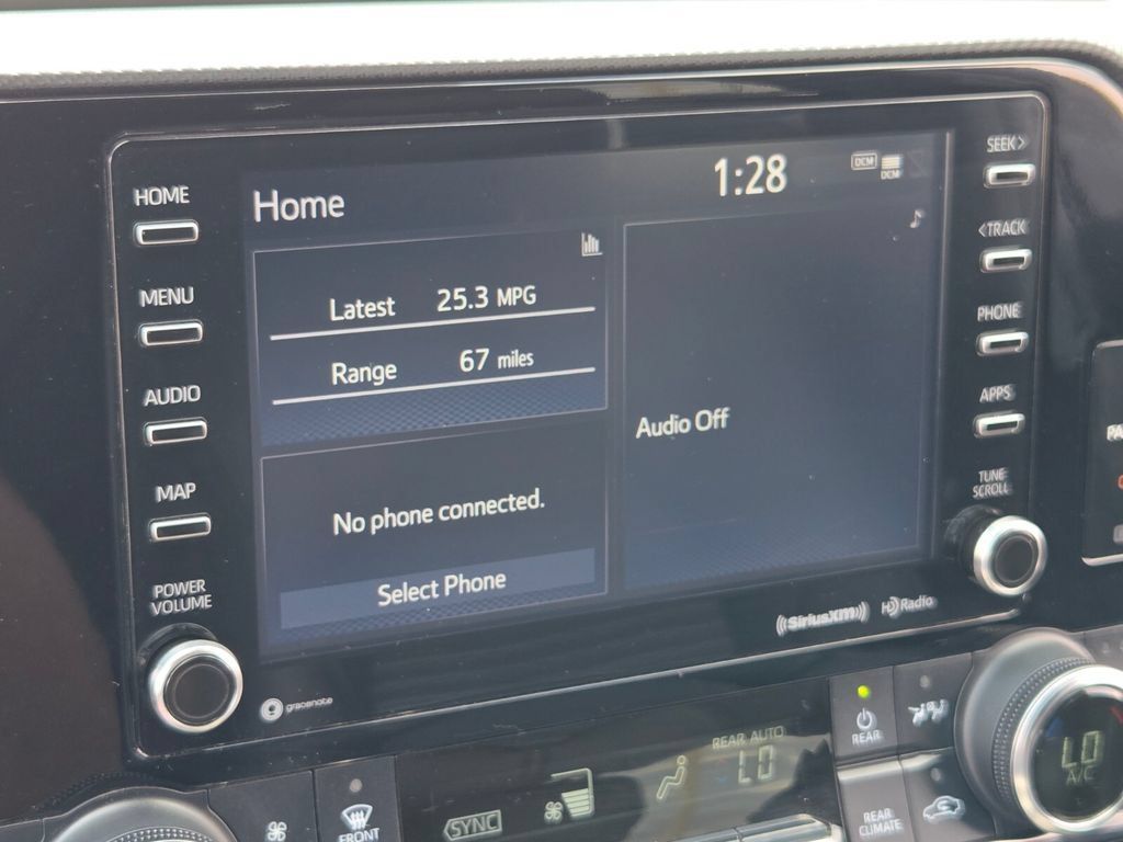 Used 2022 Toyota Highlander XSE FWD image 22