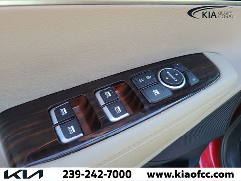 Used 2020 Kia Sorento LX FWD image 22