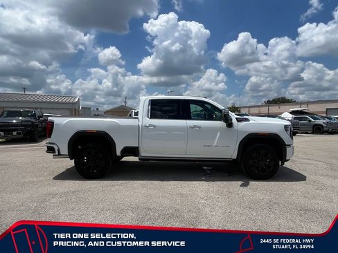 New 2026 GMC Sierra 2500 Denali w/ Denali Reserve Package AWD/4WD image 8
