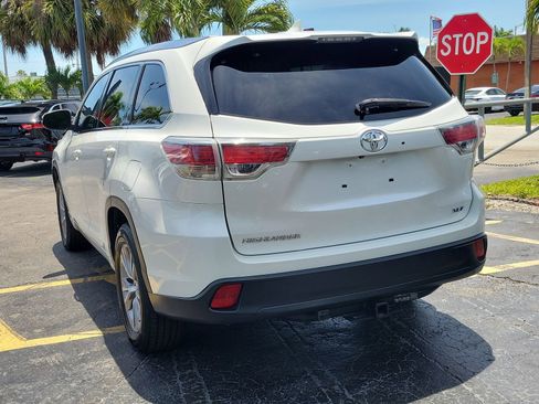 Used 2015 Toyota Highlander XLE FWD image 6