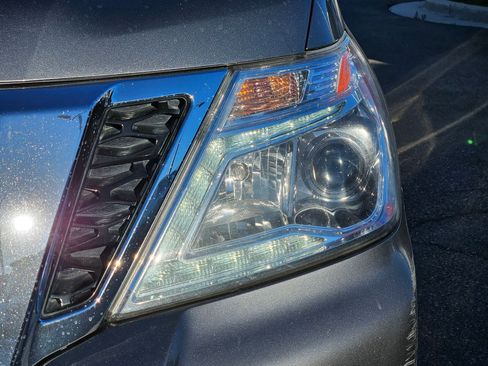 Used 2019 Nissan Armada SL w/ Premium Package image 10