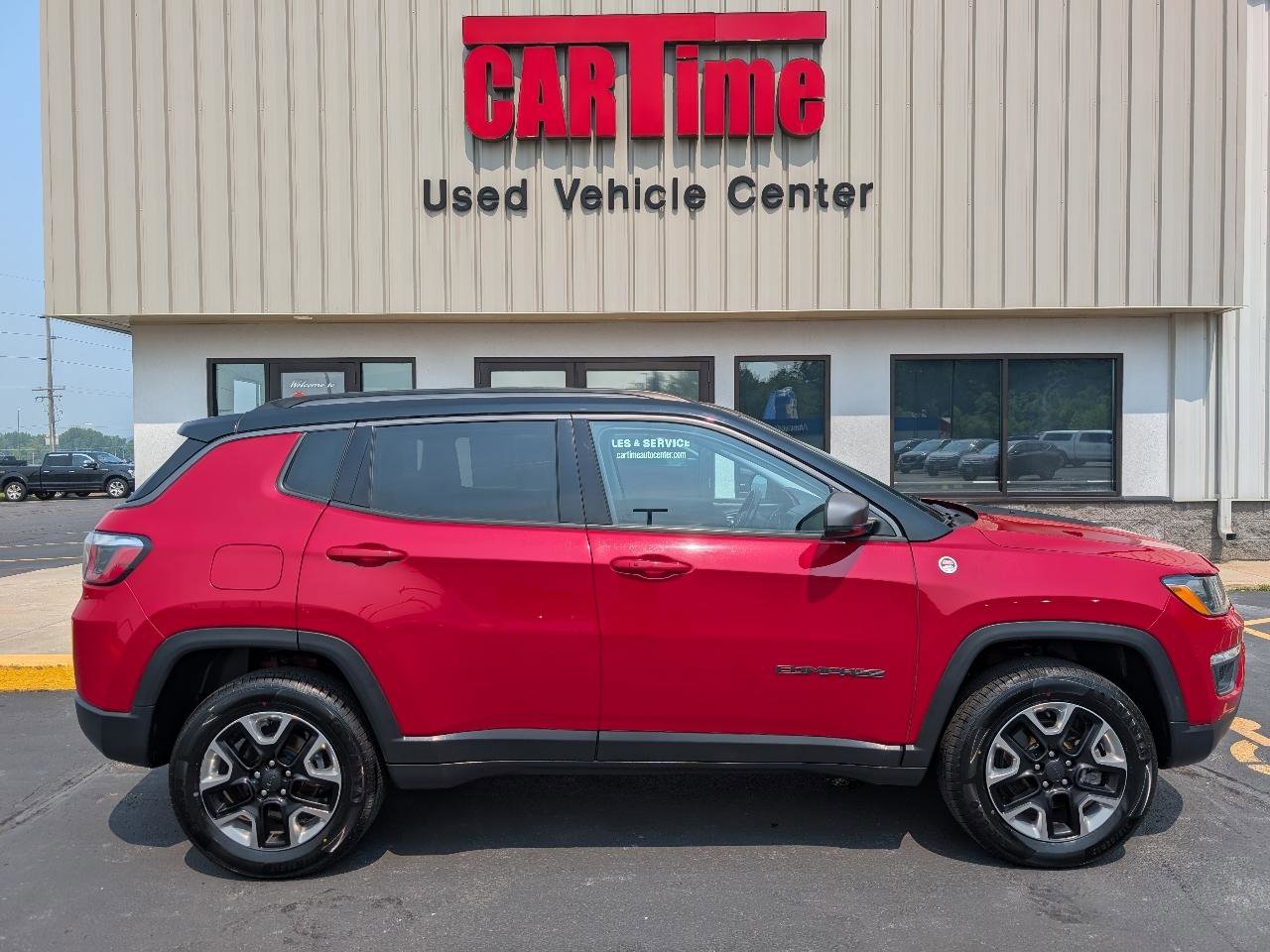 Used 2018 Jeep Compass Trailhawk w/ Leather Interior Group AWD/4WD image 1