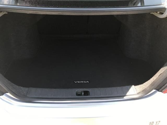 Used 2016 Nissan Versa SV FWD image 8